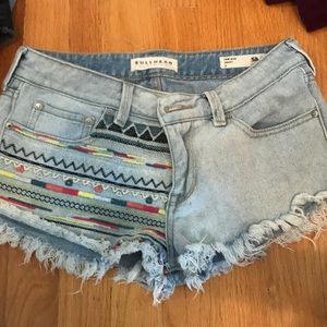 patterned low rise jean shorts